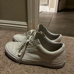 COPY - Men’s white old school vans- size 12